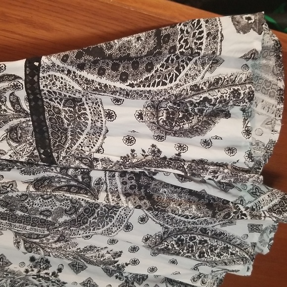 BOHO PAISLEY,  SIZE  MEDIUM  , BELL SLEEVE TOP - Picture 2 of 3